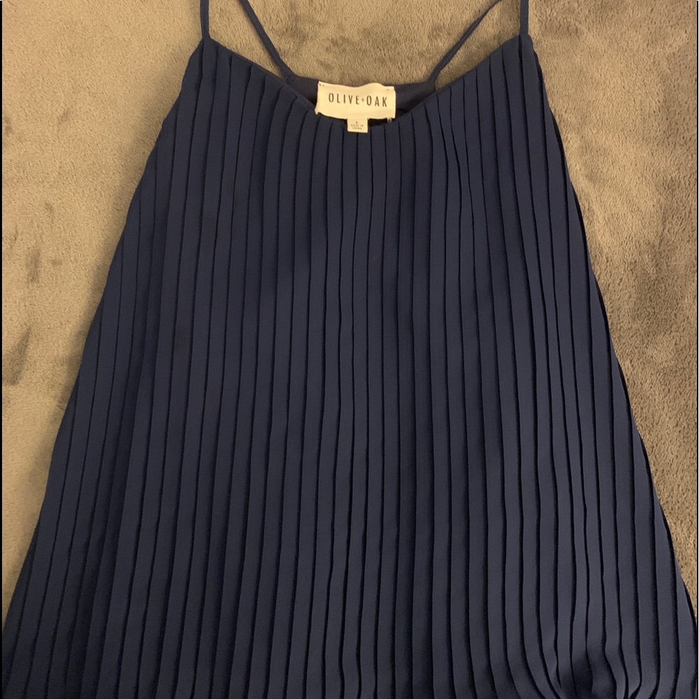 Olive & Oak dressy tank